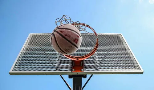 Este cambio en la interacción del público peruano sugiere nuevas oportunidades mediáticas y para el sector de apuestas. Este cambio en la interacción del público peruano sugiere nuevas oportunidades mediáticas y para el sector de apuestas.