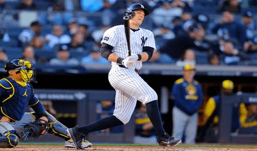 Yankees vs Brewers juegan en el Yankee Stadium del Bronx. Foto: AFP Yankees vs Brewers juegan en el Yankee Stadium del Bronx. Foto: AFP