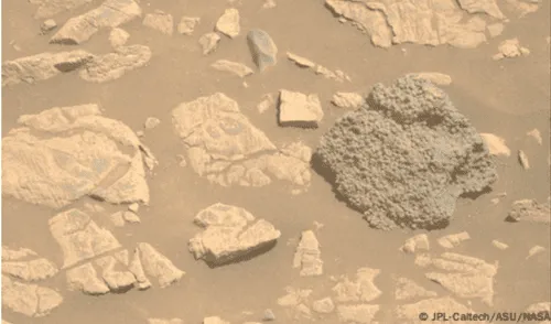 Investigadores descubren rocas cubierta de esferas en Marte. Foto: JPL-Caltech/ASU/NASA Hallan rocas cubierta de esferas en Marte