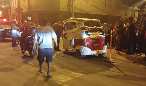 Móvil del crimen habría sido un presunto ajuste de cuentas en Huaycán, Ate. Foto: Cristina Gálvez/La República Móvil del crimen habría sido un presunto ajuste de cuentas en Huaycán, Ate.