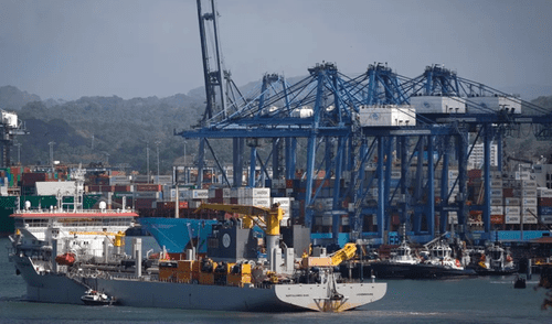 El conflicto por la venta de los puertos panameños de Balboa y Cristóbal a BlackRock genera tensión internacional. Pekín interviene en un acuerdo valorado en 19.000 millones de dólares.