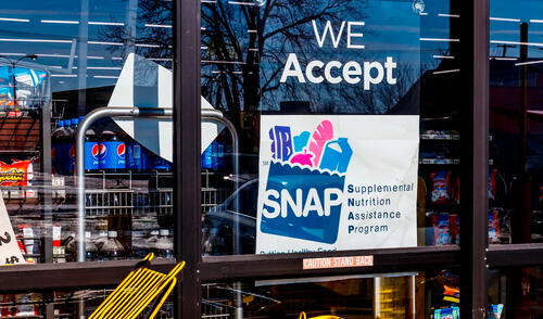 Las fechas de SNAP para abril se manejan de forma independiente en cada estado. Foto: La Nación Las fechas de SNAP para abril se manejan de forma independiente en cada estado. Foto: La Nación