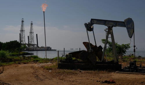 Una bomba extractora de petróleo de Petróleos de Venezuela SA (PDVSA) en el Lago de Maracaibo, ubicado en Cabimas, estado Zulia, Venezuela. Foto: Getty Images. Una bomba extractora de petróleo de Petróleos de Venezuela SA (PDVSA) en el Lago de Maracaibo, ubicado en Cabimas, estado Zulia, Venezuela. Foto: Getty Images.