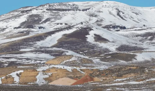 Una evaluación geológica de la Caldera McDermitt revela un posible depósito de litio en EE. UU. con un valor de hasta 1,5 billones de dólares, superando estimaciones anteriores. Foto: The Express Tribune