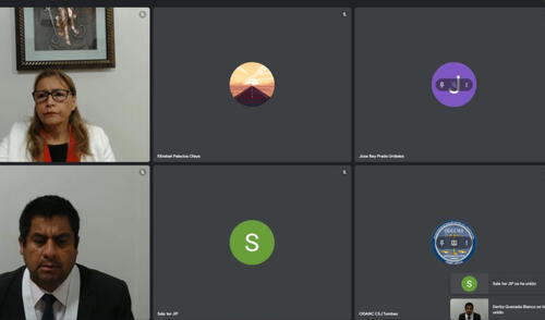 La jueza Mirtha Pacheco lidera acciones de fiscalización aleatorias, verificando la puntualidad y el uso adecuado de distintivos por parte de los jueces.