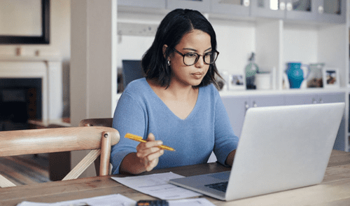 Alrededor del 30% de la población económicamente activa en Perú se encuentra laborando en la formalidad.