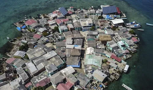 Esta isla ubicada en el océano Pacífico ha alcanzando los 125.000 habitantes por kilómetro cuadrado. Foto: Euronews Esta isla ubicada en el océano Pacífico ha alcanzando los 125.000 habitantes por kilómetro cuadrado.