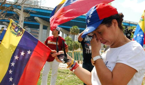 El juez federal de California bloqueó indefinidamente la suspensión del TPS para migrantes venezolanos en EE.UU., evitando que miles de personas pierdan su protección legal. El juez federal de California bloqueó indefinidamente la suspensión del TPS para migrantes venezolanos en EE.UU., evitando que miles de personas pierdan su protección legal.