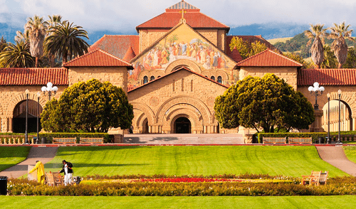 California cuenta con prestigiosas universidades para estudiar en 2025, según ranking de US News. Foto: Universidad de Stanford