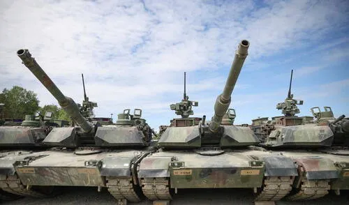 Potencia europea sorprende con sus tanques y fuerte ejército. Foto: CNN Potencia europea sorprende con sus tanques y fuerte ejército. Foto: CNN