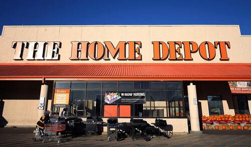 Home Depot cobrará por el estacionamiento en sus tiendas de Estados Unidos.