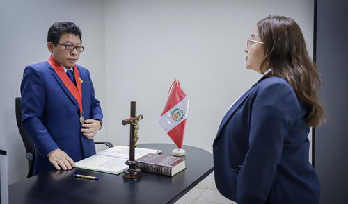 El presidente de la Corte subrayó la importancia de la responsabilidad y celeridad en la labor de los nuevos magistrados designados. El presidente de la Corte subrayó la importancia de la responsabilidad y celeridad en la labor de los nuevos magistrados designados.