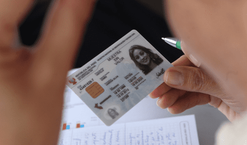 La emisión del Documento Nacional de Identidad (DNI) electrónico comenzó en 2013. Foto: Andina La emisión del Documento Nacional de Identidad (DNI) electrónico comenzó en 2013.