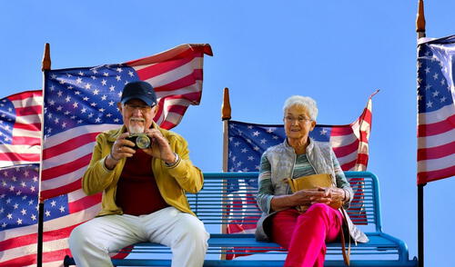 Jubilados en Estados Unidos podrán ver la devolución de sus aportes en abril. Foto: Composición LR/Pixabay