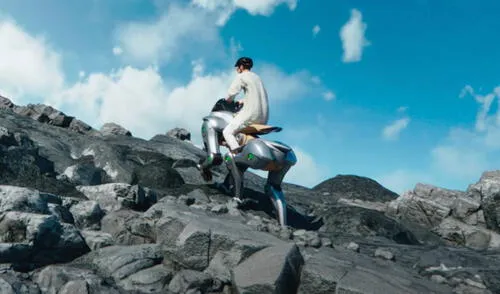 Así es el nuevo vehículo inspirado en un caballo y en una moto.