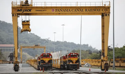 La operación, que conecta los océanos Atlántico y Pacífico, fortalece la posición de Panamá como hub intermodal en América Latina, generando confianza de grandes empresas en su economía.