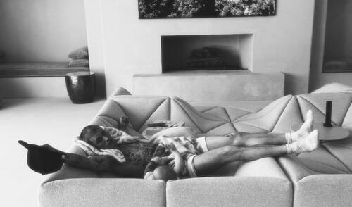 El cantante comparte una foto junto a su hijo Jack Blues Bieber, de tan solo siete meses, quien descansa entre sus piernas. Foto: Instagram (@justinbieber) El cantante comparte una foto junto a su hijo Jack Blues Bieber, de tan solo siete meses, quien descansa entre sus piernas. Foto: Instagram (@justinbieber)