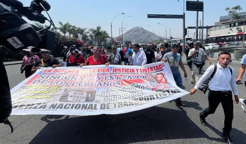 Transportistas marcharon hasta el centro de Lima para exigir que autoridades paren la ola de violencia. Foto: Kevinn García Varios transportistas han sido asesinados por extorsionadores.