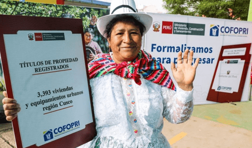 Cofopri brinda títulos de propiedad gratis en favor de los dueños de terrenos informales en Perú.