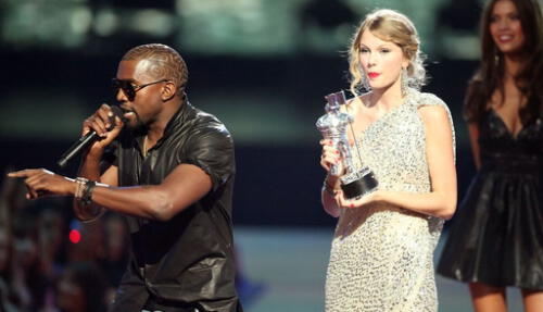 La vez que Kanye West criticó a Taylor Swift en pleno ceremonia de los MTV Awards en 2009. Foto: CNN