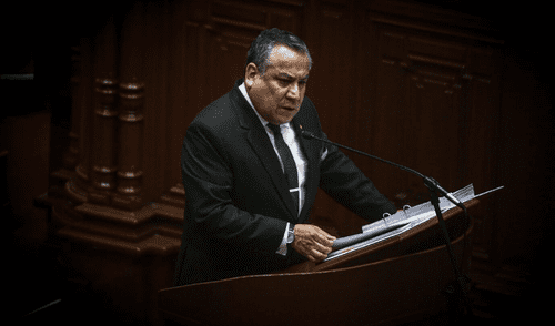 Gustavo Adrianzén fue interpelado en el Congreso, pero sus respuestas no convencieron a algunos congresistas. Foto: John Reyes Gustavo Adrianzén