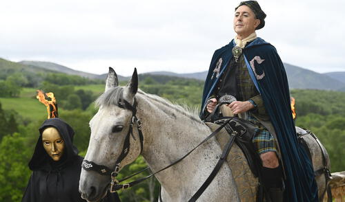 Cumming en el sintonizado programa que transmite Universal +.