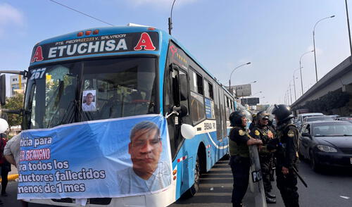 Distintos gremios de transportistas han frenado sus actividades como medida de protesta. Foto: Grecia Infante/ La República. Distintos gremios de transportistas han frenado sus actividades como medida de protesta. Foto: Grecia Infante/ La República.