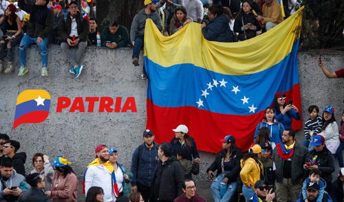 La mayoría de bonos de la patria se entregan por la plataforma del mismo nombre. Foto: composiciónLR/Freepik/Patria Bono Patria de casi 6.000 bolívares será activado en quincena de abril 2025: regístrate para no perderte el pago vía Sistema Patria