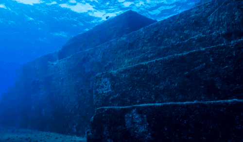 La pirámide submarina descubierta en las profundidades de manera casual que sería más antigua que las de Egipto