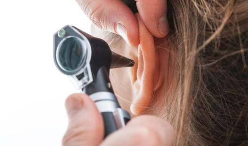 La mujer que trabajaba en un supermercado, dejó de laburar tras sufrir una agresión.
