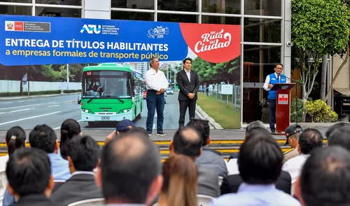 Piden a empresas de transporte público a presentar sus papeles para renovación de sus rutas. Piden a empresas de transporte público a presentar sus papeles para renovación de sus rutas.