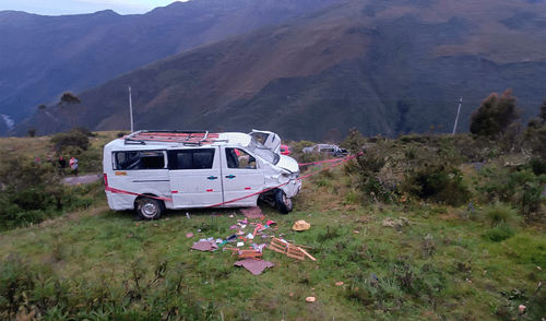 Vehículo cayó a 40 metros de profundidad. Créditos: Difusión Vehículo cayó a 40 metros de profundidad. Créditos: Difusión