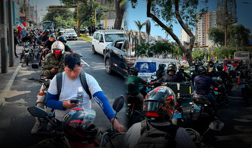 Los motorizados se concentraron en la avenida Arequipa a fin de protestar por las recientes medidas del Estado. Foto: Elvis Cairo
