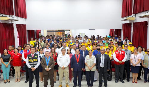 Otto Verapinto, presidente de Corte de Tumbes, participó en audiencia sobre pena de muerte en Piura. Otto Verapinto, presidente de Corte de Tumbes, participó en audiencia sobre pena de muerte en Piura.