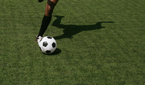 Jugadores del Real Madrid se preparan para un duelo decisivo de Champions