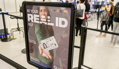 A partir de mayo de 2025, todos los residentes de EE.UU. necesitarán una Real ID para vuelos nacionales y acceso a instalaciones federales.