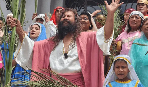 Cristo Cholo hace tradicional recorrido en Semana Santa. Foto: Kevinn García Cristo Cholo hace tradicional recorrido en Semana Santa.