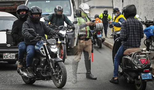 Nuevas restricciones para motociclistas en Perú. Foto: composición de Gerson Cardoso/La República/Andina Nuevas restricciones para motociclistas en Perú.