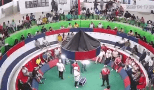 La Policía de Ecuador halló los vehículos abandonados en la escena del crimen, junto con los restos de uniformes militares. Foto: X/@catomedia_ucsg. Masacre en Ecuador: grupo armado disfrazado de militares mata a 12 personas en pelea de gallos