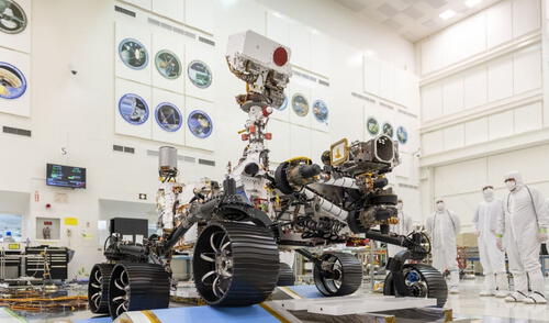 Así es el vehículo robot de la NASA que explora todos los rincones de Marte. Foto: CNN Así es el vehículo robot de la NASA que explora todos los rincones de Marte