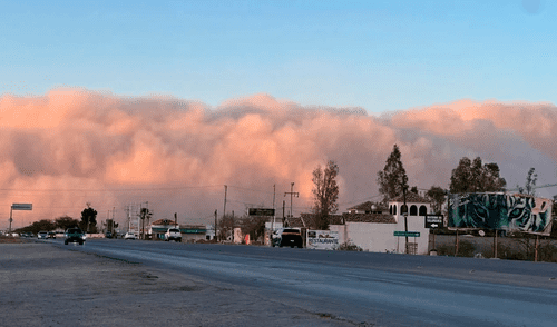 Las autoridades señalan que este fenómeno es común durante la temporada de calor en zonas desérticas. Foto: X | @@seheciebo Las autoridades señalan que este fenómeno es común durante la temporada de calor en zonas desérticas. Foto: X | @@seheciebo