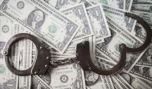 Daniel Dadoun, empresario de Nueva Jersey, obtuvo US$3,2 millones falsificando documentos a través del Programa de Protección de Cheques de Pago (PPP). Foto: Freepik Daniel Dadoun, empresario de Nueva Jersey, obtuvo US$3,2 millones falsificando documentos a través del Programa de Protección de Cheques de Pago (PPP). Foto: Freepik