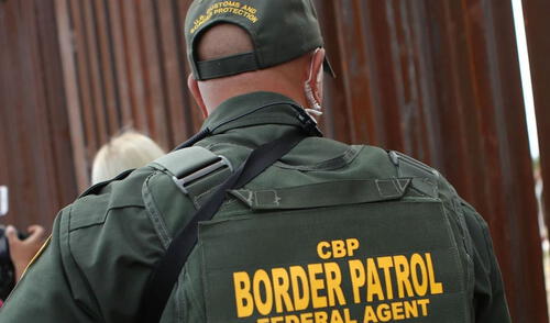 Una patrulla de la Oficina de Aduanas y Protección Fronteriza de EE. UU. detuvo un intento de contrabando de 90.090 pastillas de Farmapram en la I-5, cerca de San Diego. Foto: AFP Una patrulla de la Oficina de Aduanas y Protección Fronteriza de EE. UU. detuvo un intento de contrabando de 90.090 pastillas de Farmapram en la I-5, cerca de San Diego. Foto: AFP