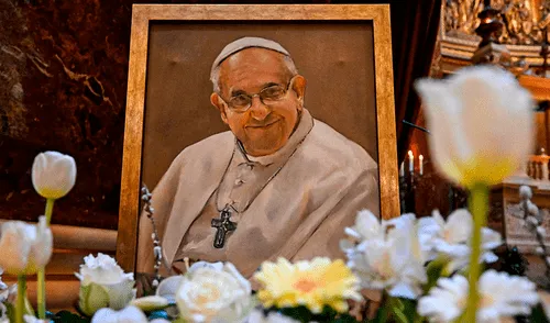 Se prevé la asistencia de líderes mundiales, altos prelados y miles de fieles en el funeral del papa Francisco. Foto: AFP. Sobrino del papa Francisco estará presente en el funeral del sumo pontífice gracias a un regalo inesperado