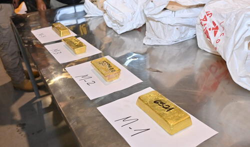 El operativo fue realizado, en simultáneo, en Lima, Callao, Arequipa, Nazca y Puno. Foto: Sunat El operativo fue realizado, en simultáneo, en Lima, Callao, Arequipa, Nazca y Puno. Foto: Sunat