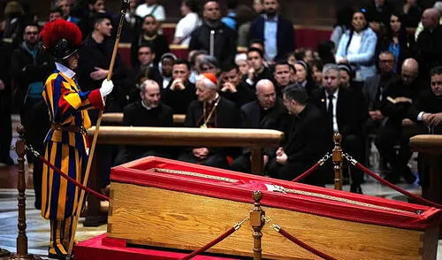 El cierre del féretro del papa Francisco es una ceremonia que se realizará en privado. Foto: El Universal. El cierre del féretro del papa Francisco es una ceremonia que se realizará en privado. Foto: El Universal.
