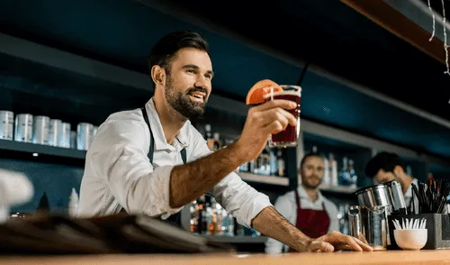 Es obligatorio que los latinos cuenten con una visa de trabajo, ser residente o tener la ciudadanía de EE.UU.