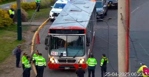 Bus del Corredor Rojo estaba con pasajeros al momento del ataque. Crédito: Difusión No había policías ni militares en la zona del ataque