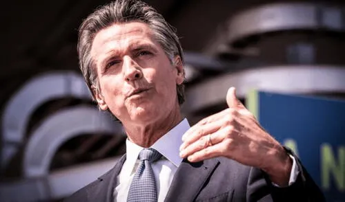 Estudiantes sin hogar en California enfrentan dificultades debido a la falta de vivienda. El Proyecto de Ley 90 busca ofrecer estacionamientos nocturnos seguros en colegios comunitarios y universidades estatales. Foto: AFP Estudiantes sin hogar en California enfrentan dificultades debido a la falta de vivienda. El Proyecto de Ley 90 busca ofrecer estacionamientos nocturnos seguros en colegios comunitarios y universidades estatales.