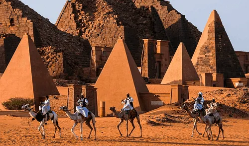 Hay más de 250 pirámides a lo largo del Nilo en Sudán, un número mucho mayor que las encontradas en Egipto. Foto: Ferrer&Saret. El país con más 'pirámides' en el mundo supera las 200 estructuras y fue parte de Egipto durante 65 años